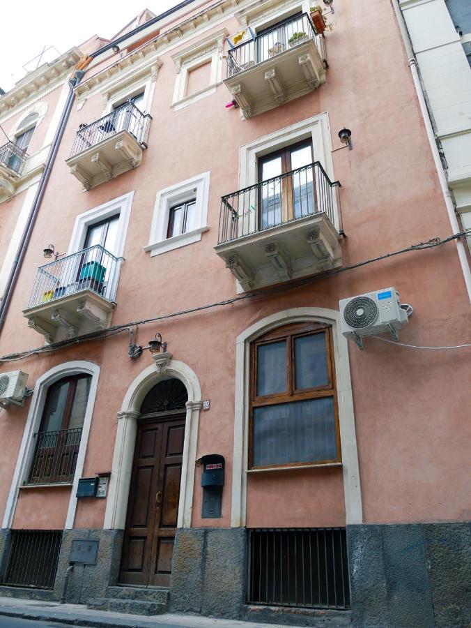 Ninetti Guest House - Apt Centro Storico Catânia Exterior foto